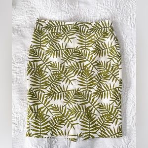 Ann Taylor Fern Leaf Print Pencil Skirt Size 0 Green Cream